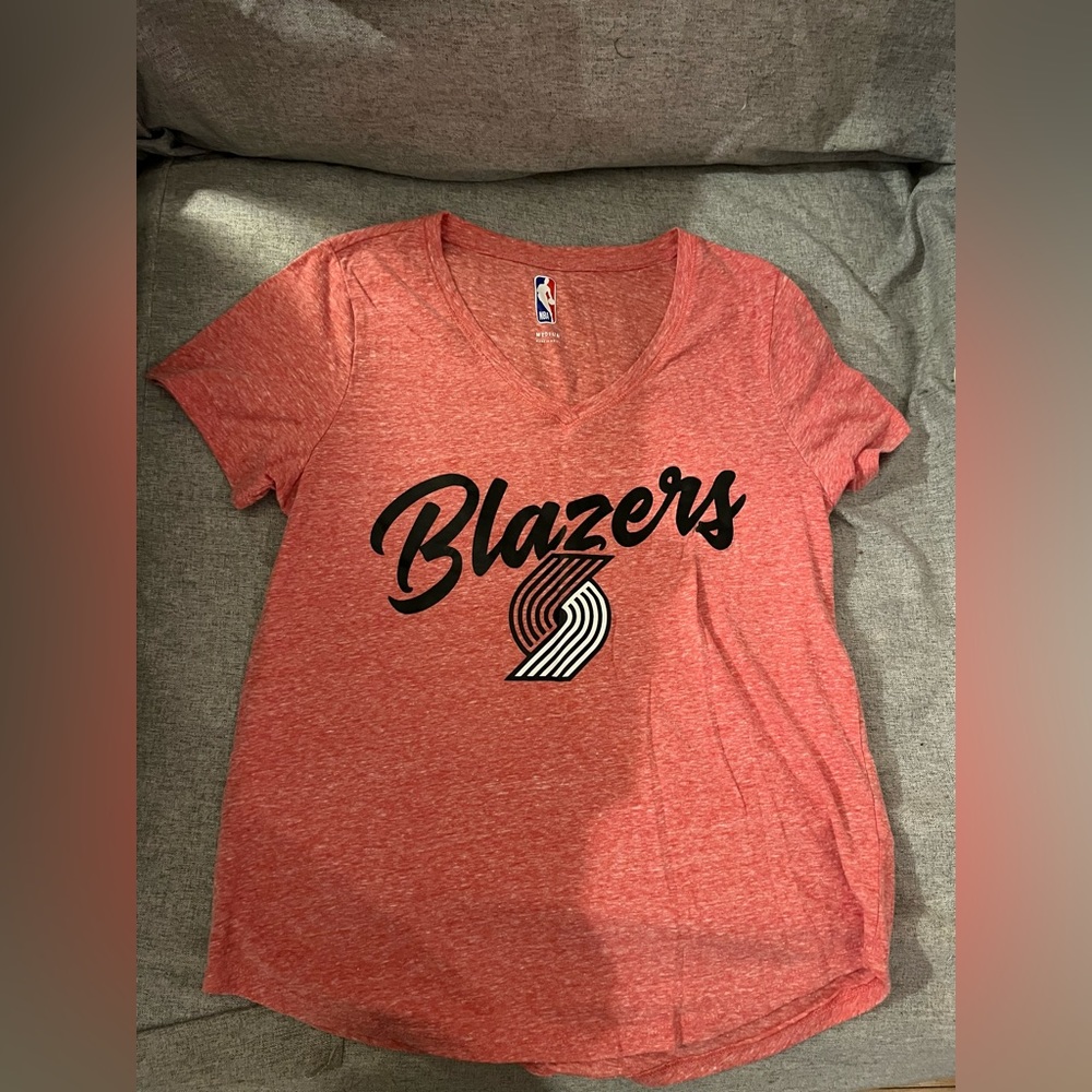 Women’s Size M Blazers Short Sleeve Tee